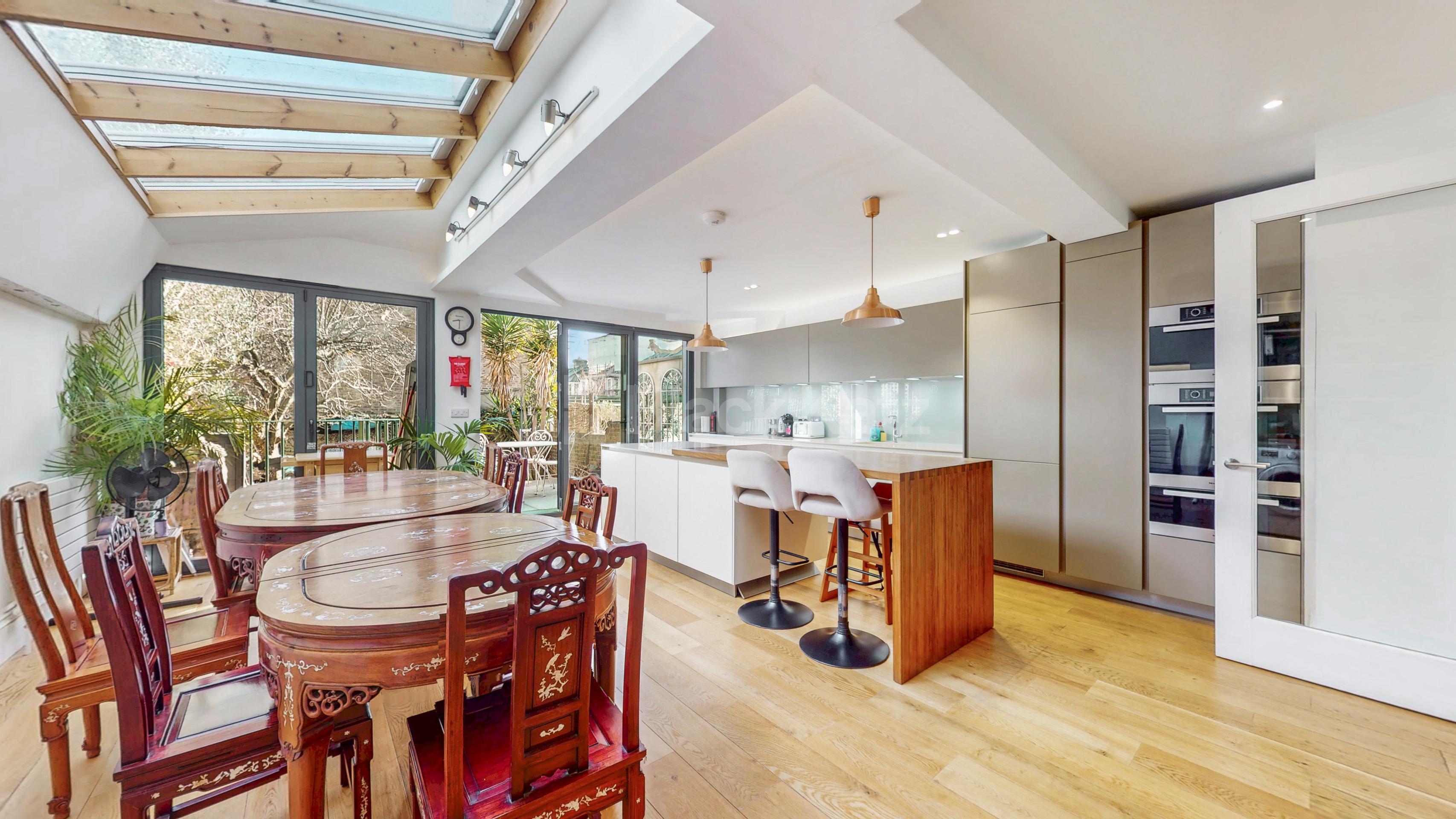 Impressive Six Bedroom House with Four Bathrooms Dalgarno Gardens, North Kensington  W10